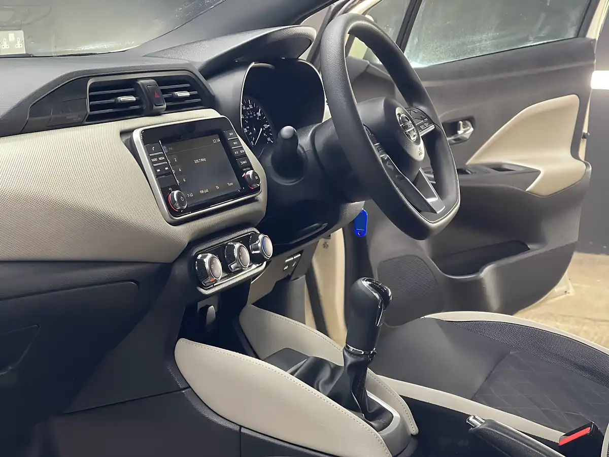 Used 2017 Nissan Micra Acenta White - Interior and Exterior details 20