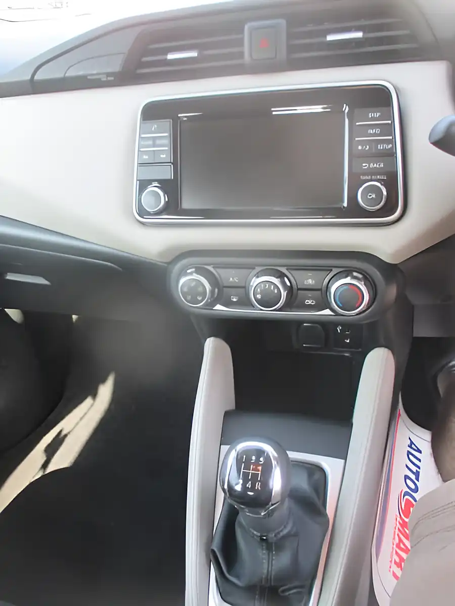 Used 2017 Nissan Micra Acenta White - Interior and Exterior details 9