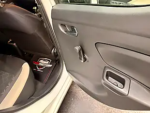 Used 2017 Nissan Micra Acenta White - Interior and Exterior details 14