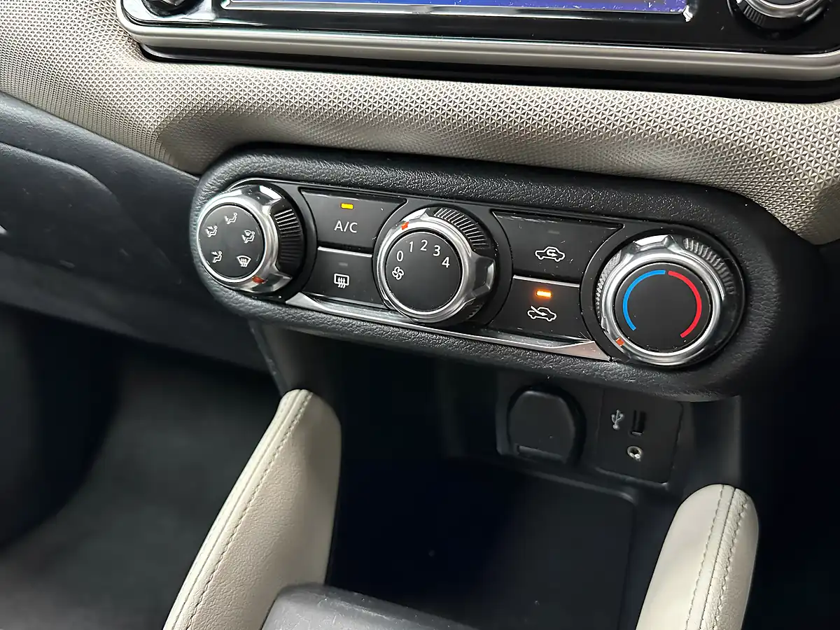 Used 2017 Nissan Micra Acenta White - Interior and Exterior details 15