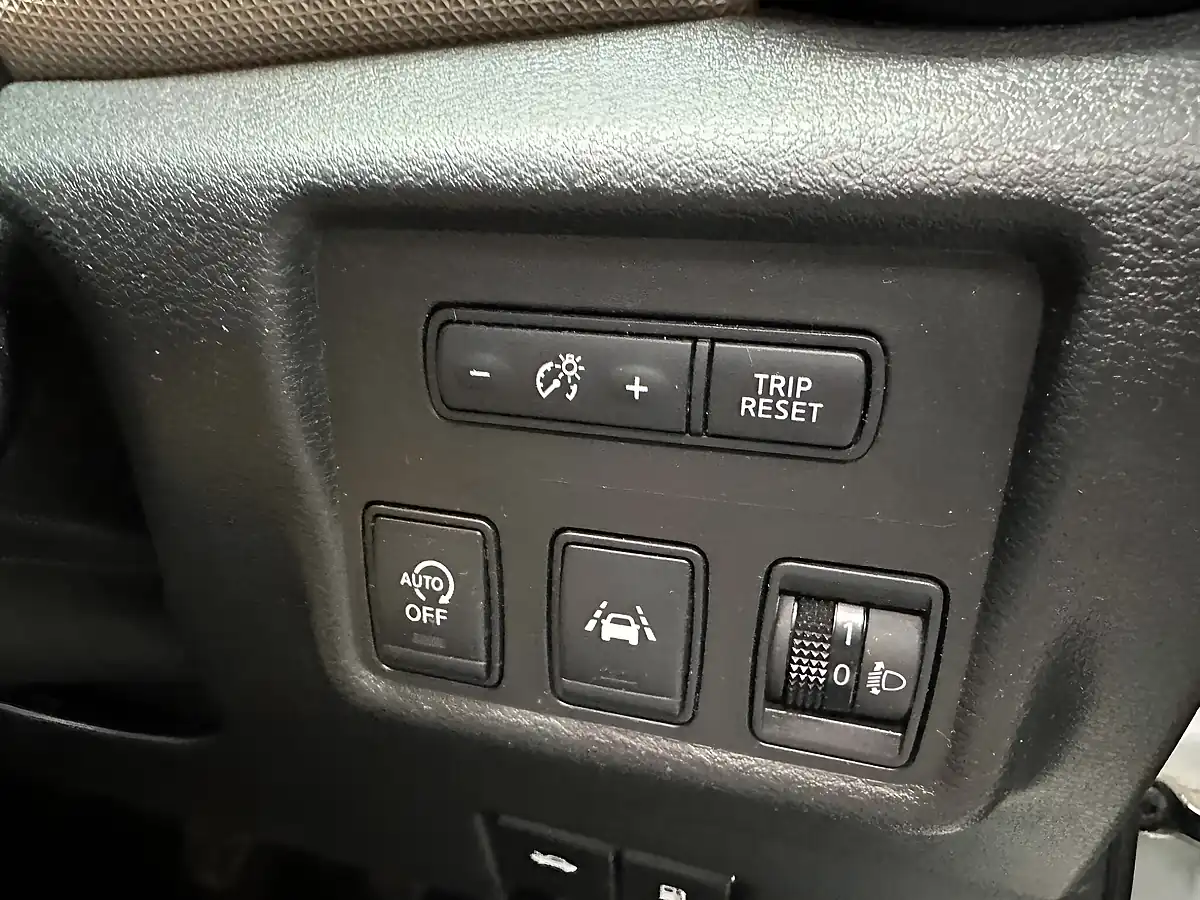 Used 2017 Nissan Micra Acenta White - Interior and Exterior details 18