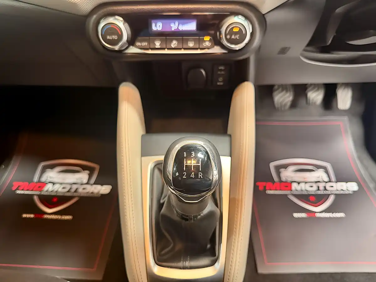 Used 2017 Nissan Micra N-Connecta Black - Interior and Exterior details 8