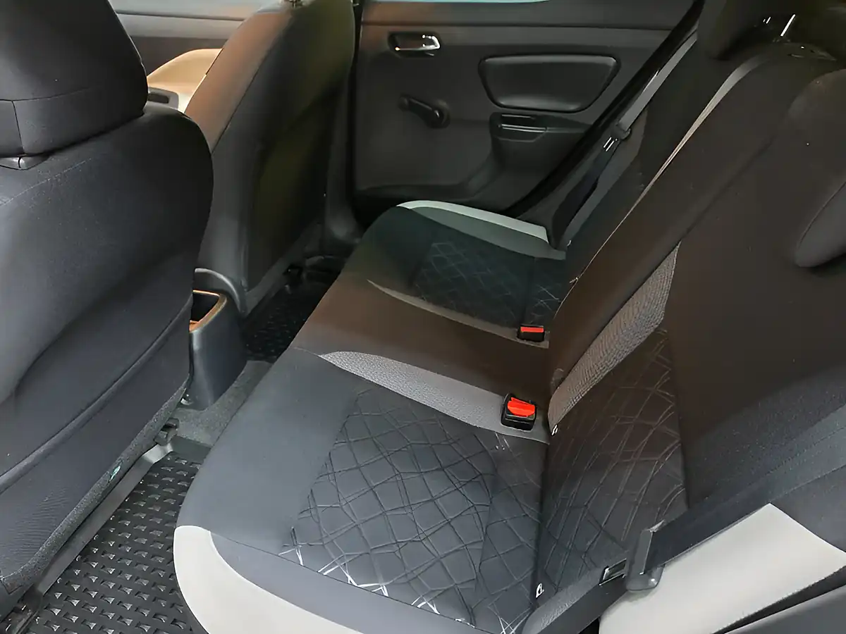 Used 2017 Nissan Micra N-Connecta Green - Interior and Exterior details 19