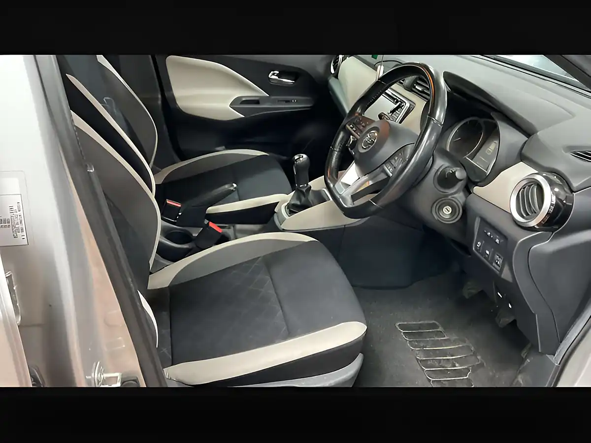 Used 2017 Nissan Micra N-Connecta Platinum Silver - Interior and Exterior details 12