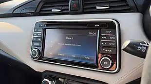 Used 2017 Nissan Micra Tekna Blue - Interior and Exterior details 10