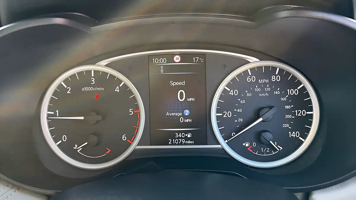 Used 2017 Nissan Micra Tekna Blue - Interior and Exterior details 12