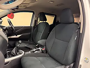 Used 2017 Nissan Navara Acenta+ White - Interior and Exterior details 11