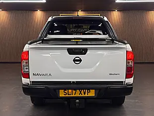 Used 2017 Nissan Navara Acenta+ White - Interior and Exterior details 6