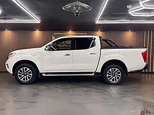 Used 2017 Nissan Navara Acenta+ White - Interior and Exterior details 8