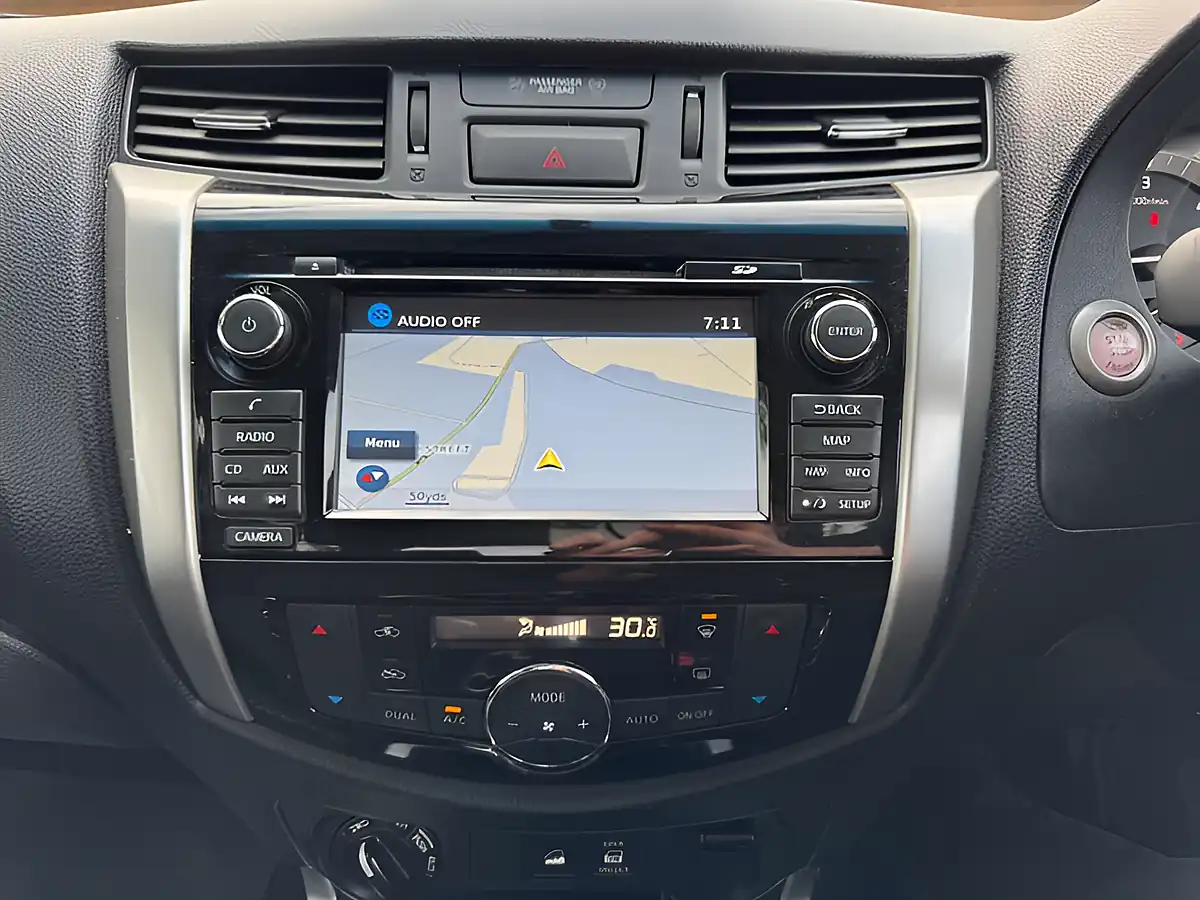Used 2017 Nissan Navara N-Connecta White - Interior and Exterior details 18