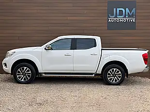 Used 2017 Nissan Navara N-Connecta White - Interior and Exterior details 8