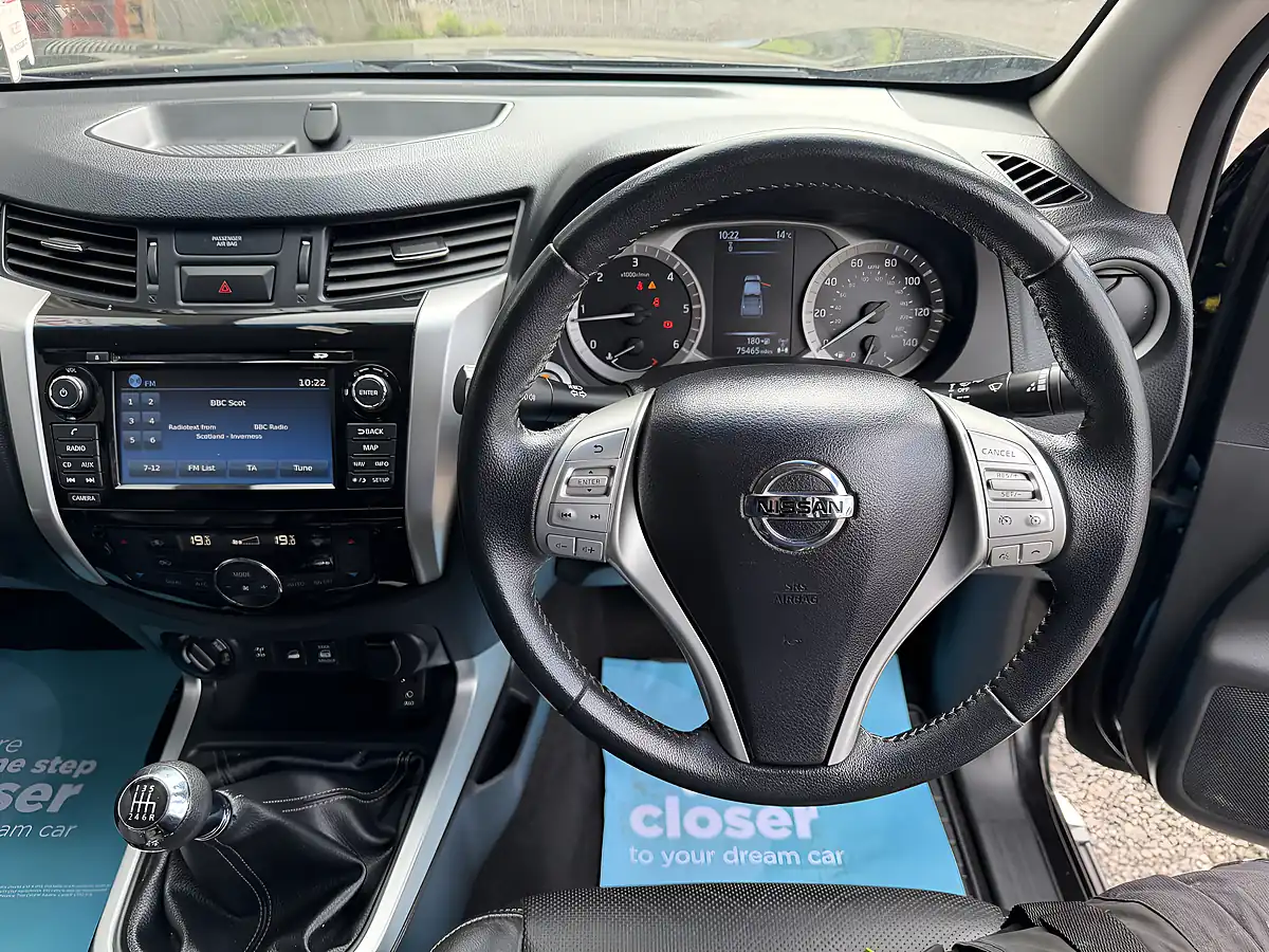 Used 2017 Nissan Navara Tekna Black - Interior and Exterior details 14