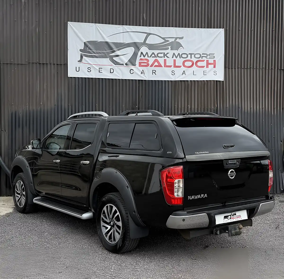 Used 2017 Nissan Navara Tekna Black - Interior and Exterior details 7