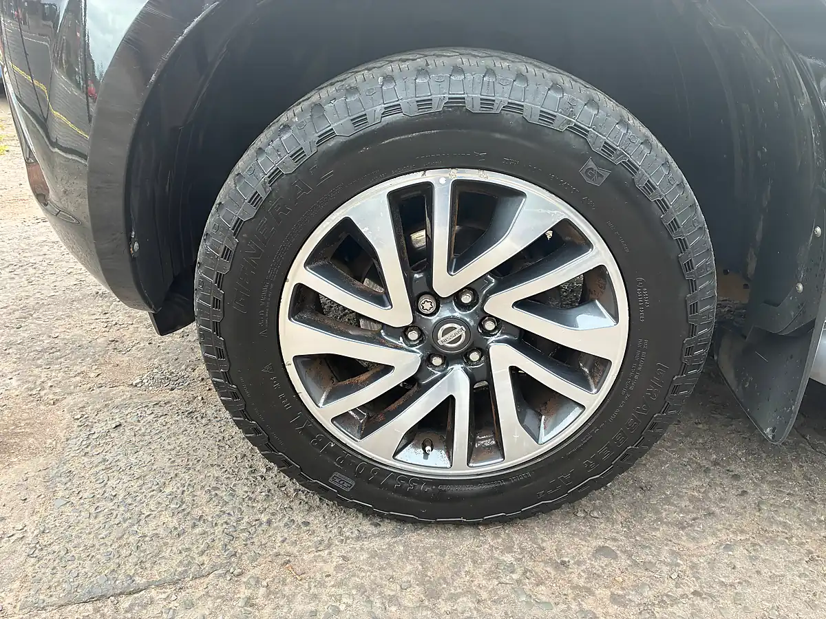 Used 2017 Nissan Navara Tekna Black - Interior and Exterior details 10