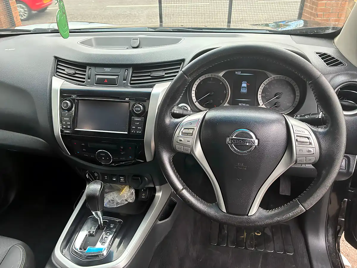 Used 2017 Nissan Navara Tekna Black - Interior and Exterior details 14