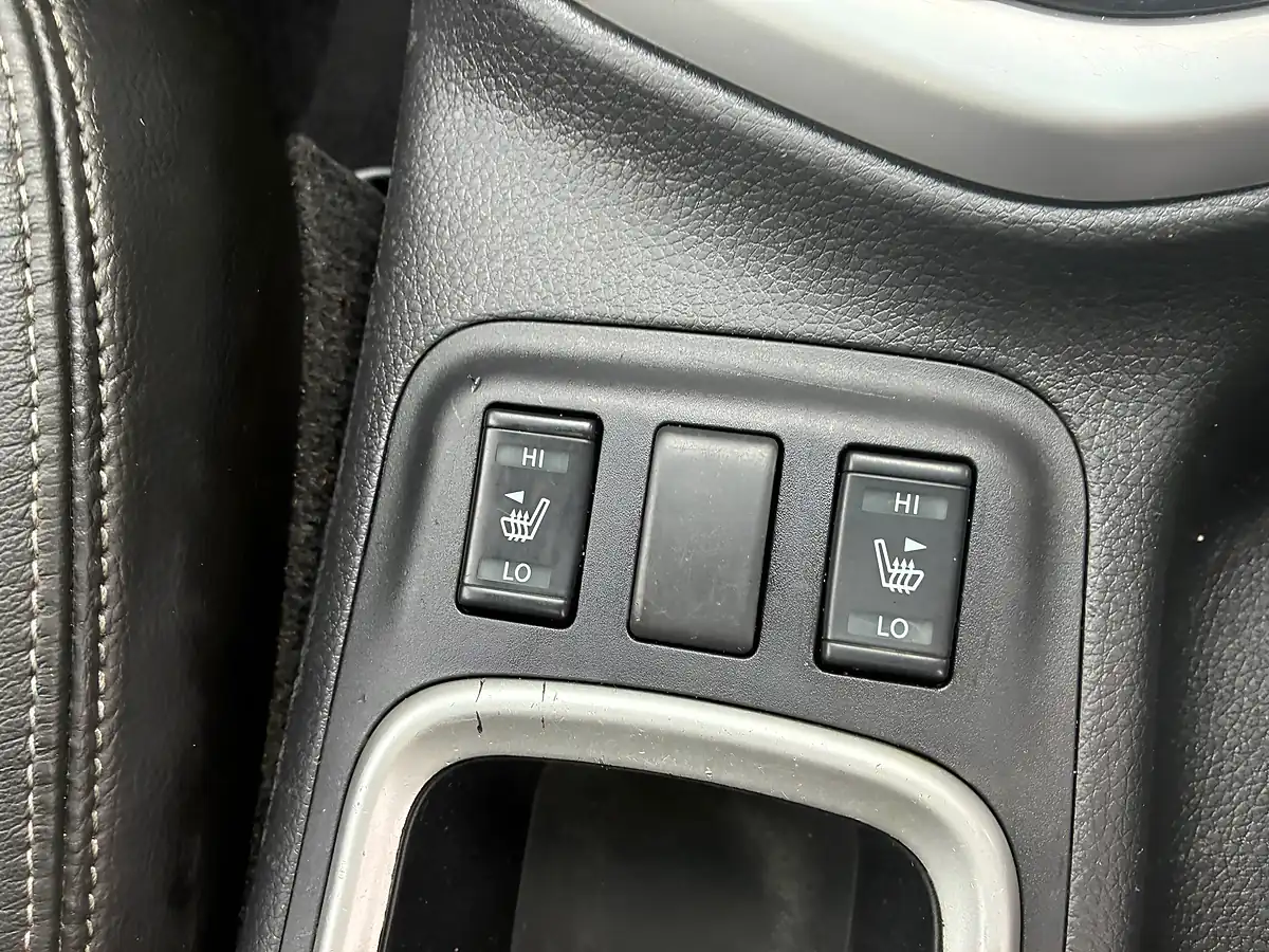 Used 2017 Nissan Navara Tekna Black - Interior and Exterior details 15