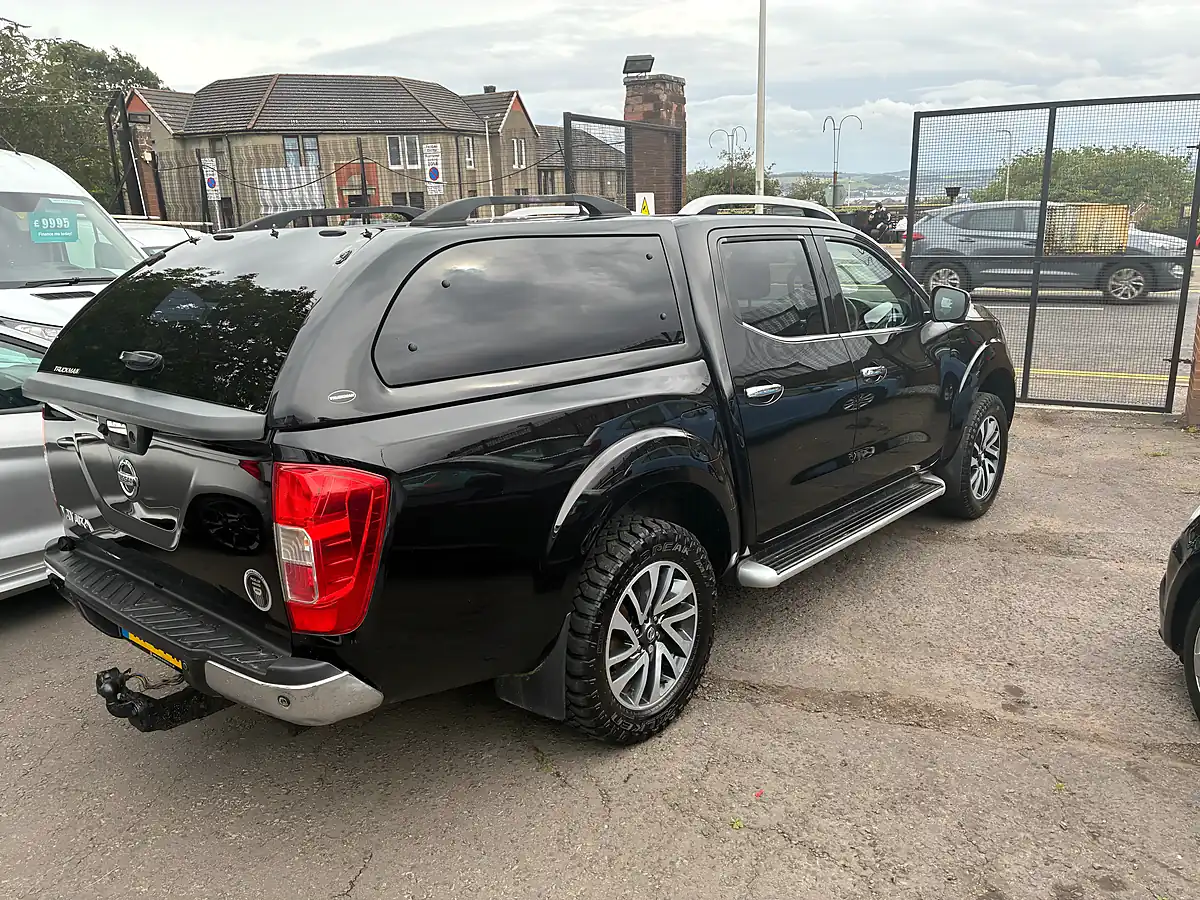 Used 2017 Nissan Navara Tekna Black - Interior and Exterior details 3
