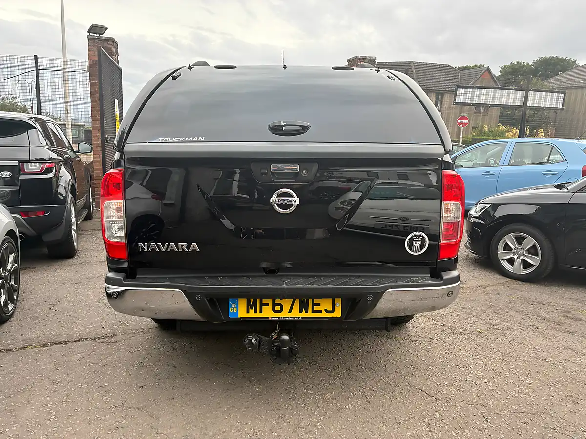 Used 2017 Nissan Navara Tekna Black - Interior and Exterior details 4