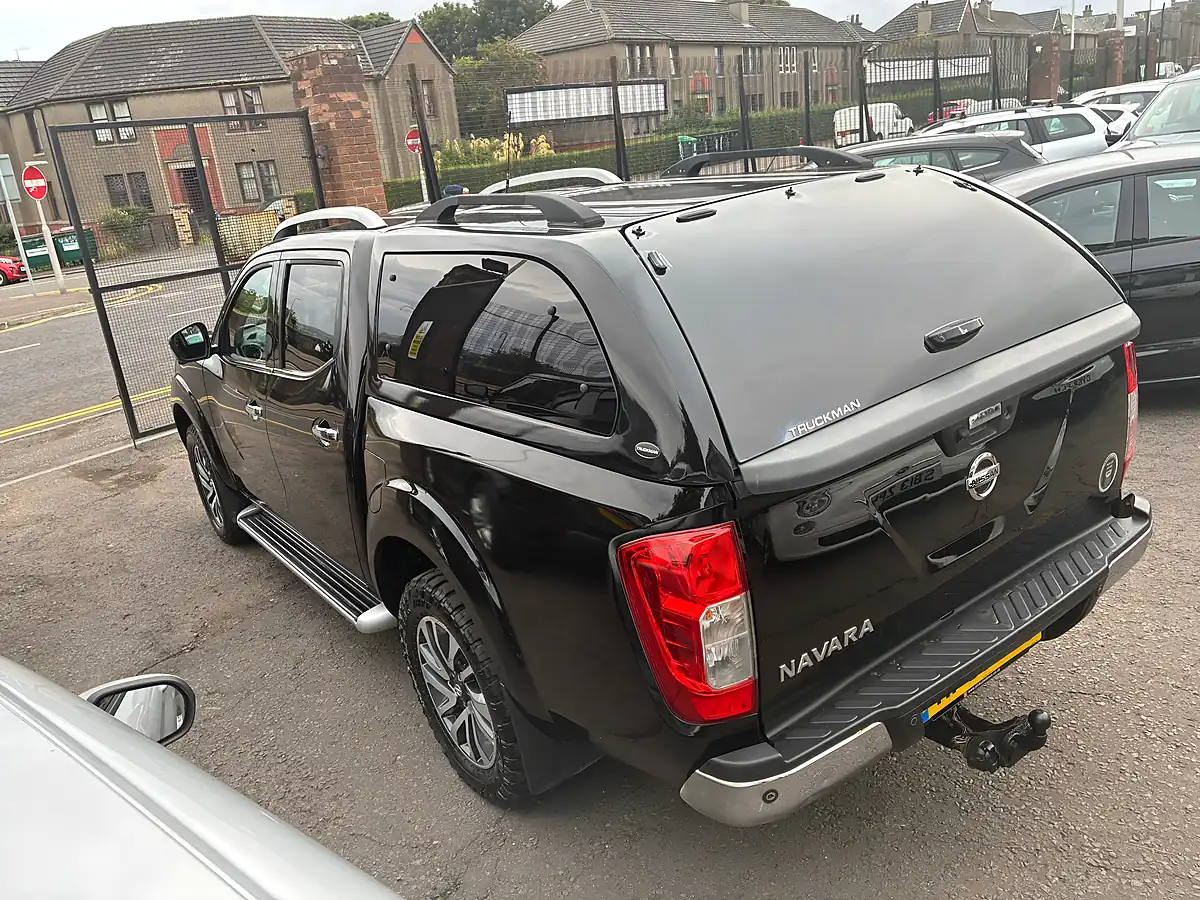 Used 2017 Nissan Navara Tekna Black - Interior and Exterior details 5