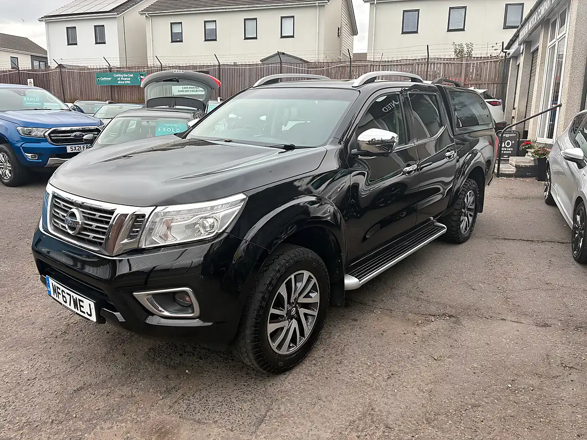 Used 2017 Nissan Navara Tekna Black - Interior and Exterior details 6