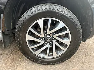 Used 2017 Nissan Navara Tekna Black - Interior and Exterior details 7
