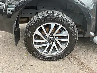 Used 2017 Nissan Navara Tekna Black - Interior and Exterior details 8