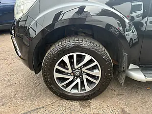 Used 2017 Nissan Navara Tekna Black - Interior and Exterior details 11