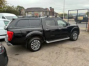 Used 2017 Nissan Navara Tekna Black - Interior and Exterior details 4