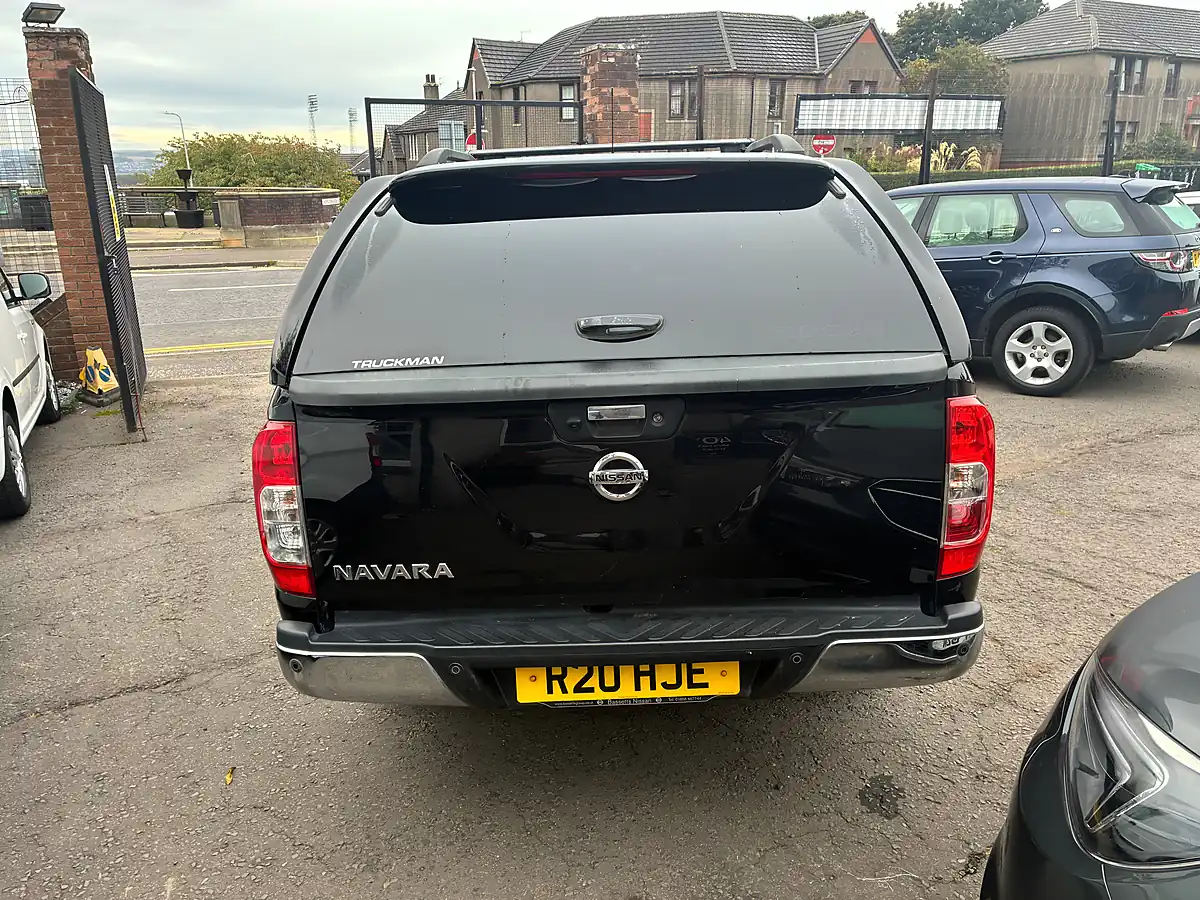 Used 2017 Nissan Navara Tekna Black - Interior and Exterior details 5