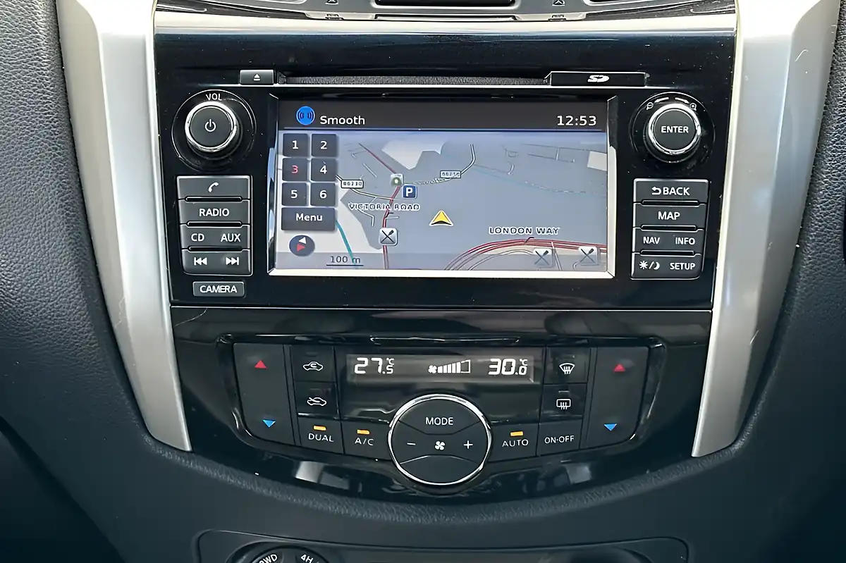 Used 2017 Nissan Navara Tekna Blade Silver - Interior and Exterior details 12