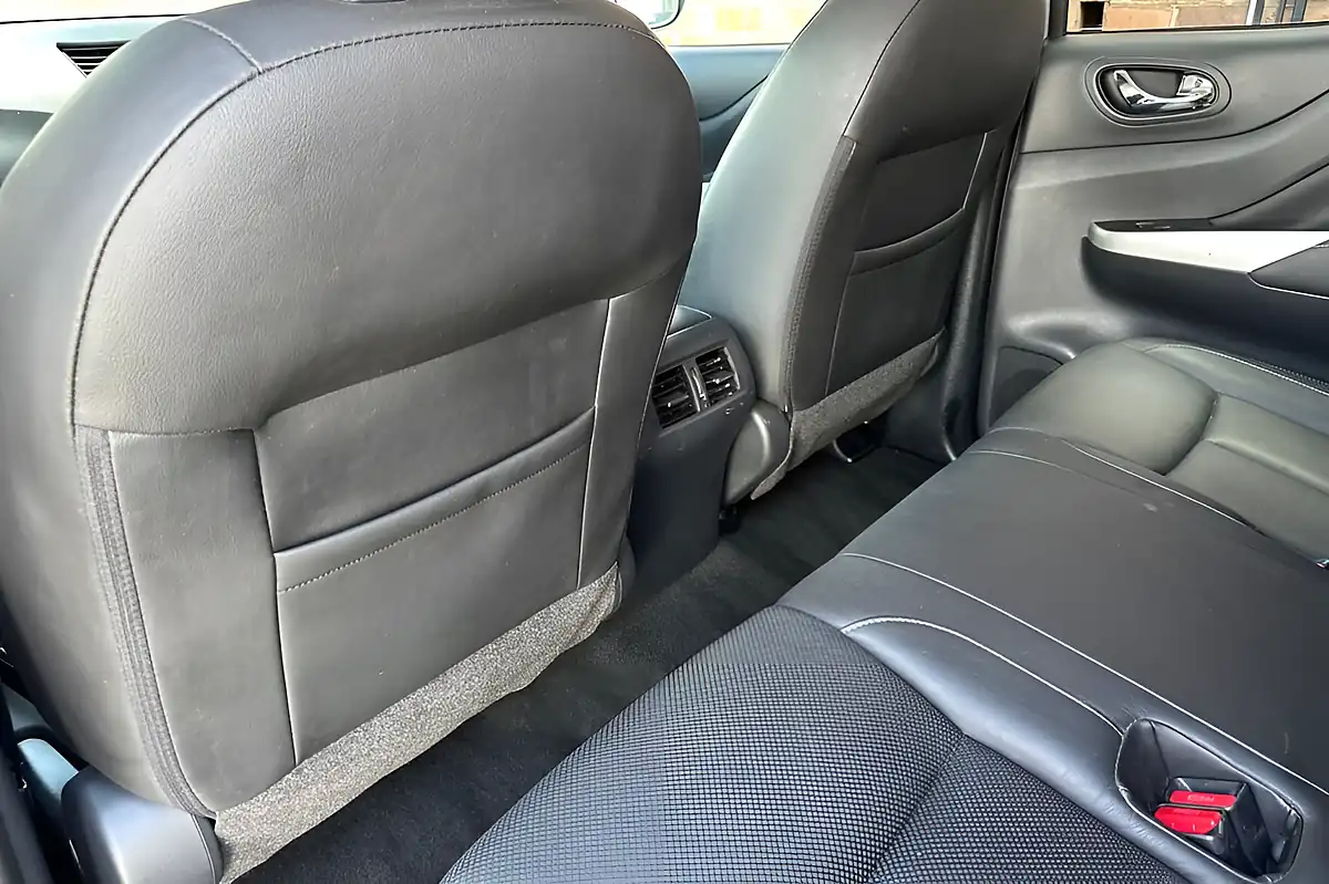 Used 2017 Nissan Navara Tekna Blade Silver - Interior and Exterior details 15
