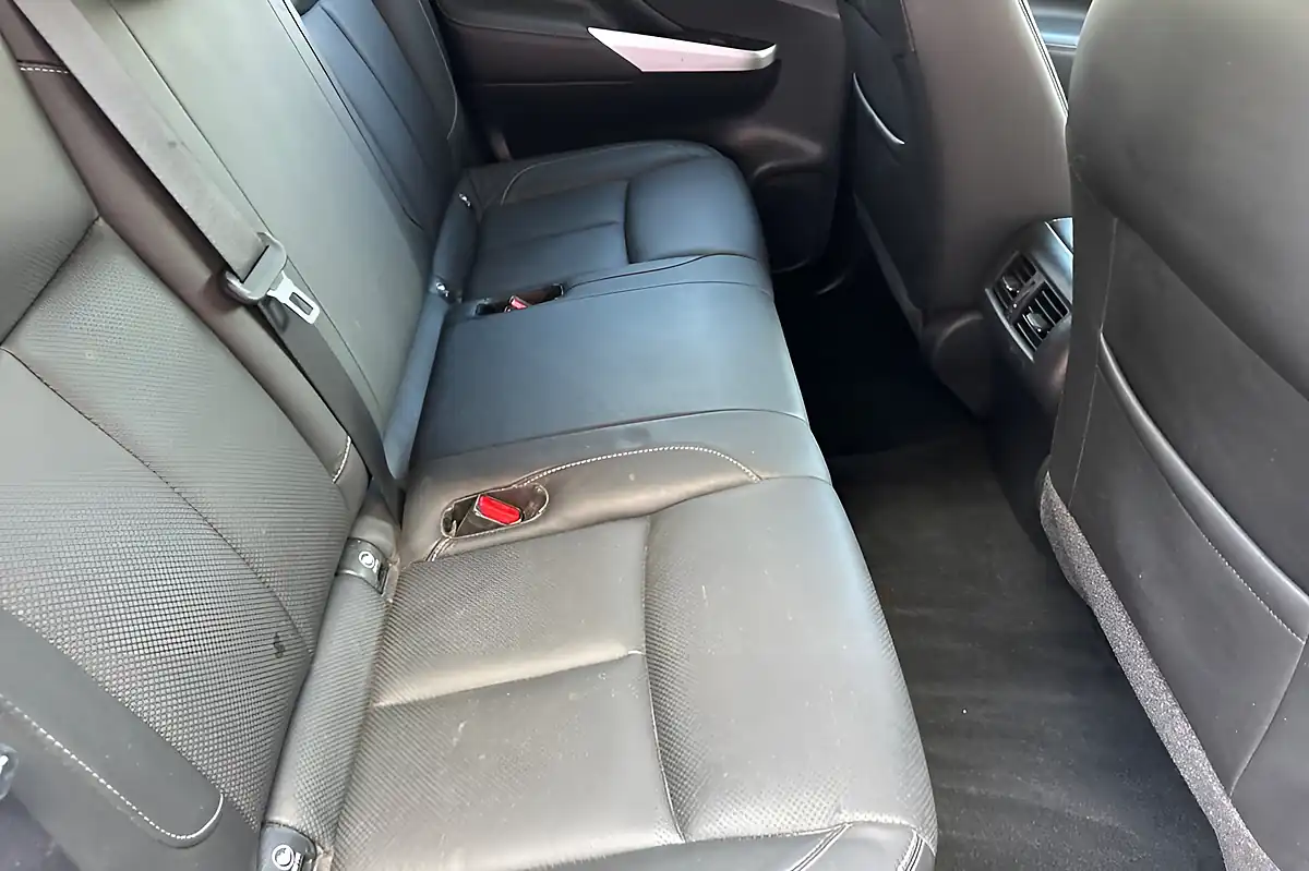 Used 2017 Nissan Navara Tekna Blade Silver - Interior and Exterior details 16