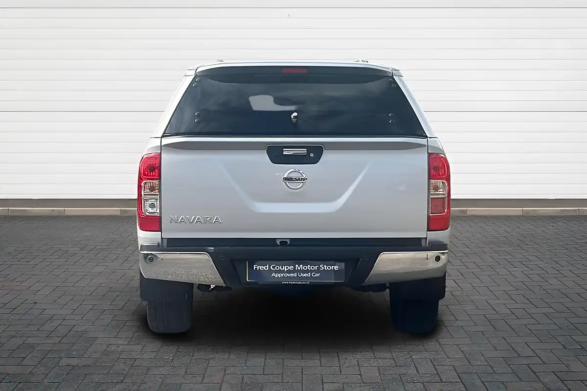 Used 2017 Nissan Navara Tekna Blade Silver - Interior and Exterior details 4