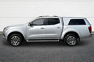 Used 2017 Nissan Navara Tekna Blade Silver - Interior and Exterior details 6