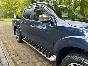 Used 2017 Nissan Navara Tekna Blue - Interior and Exterior details 16