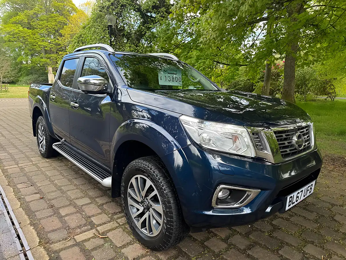 Used 2017 Nissan Navara Tekna Blue - Interior and Exterior details 3