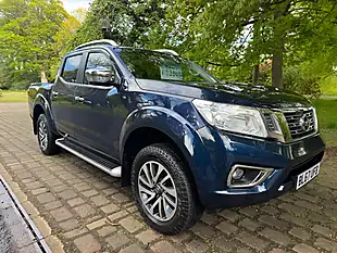 Used 2017 Nissan Navara Tekna Blue - Interior and Exterior details 4