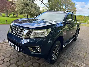 Used 2017 Nissan Navara Tekna Blue - Interior and Exterior details 6