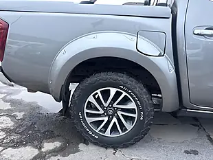 Used 2017 Nissan Navara Tekna Grey - Interior and Exterior details 11