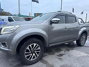 Used 2017 Nissan Navara Tekna Grey - Interior and Exterior details 12