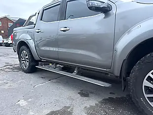 Used 2017 Nissan Navara Tekna Grey - Interior and Exterior details 14