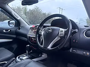 Used 2017 Nissan Navara Tekna Grey - Interior and Exterior details 17