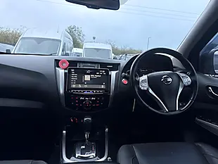 Used 2017 Nissan Navara Tekna Grey - Interior and Exterior details 9