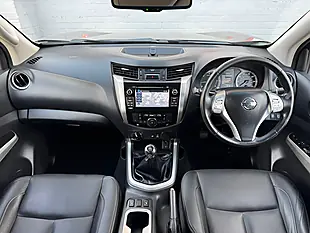 Used 2017 Nissan Navara Tekna Grey - Interior and Exterior details 10