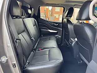 Used 2017 Nissan Navara Tekna Grey - Interior and Exterior details 11