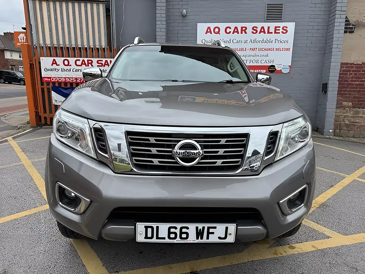 Used 2017 Nissan Navara Tekna Grey - Interior and Exterior details 2