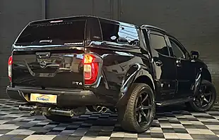 Used 2017 Nissan Navara Tekna Metallic Black - Interior and Exterior details 11