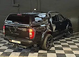 Used 2017 Nissan Navara Tekna Metallic Black - Interior and Exterior details 13