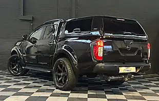 Used 2017 Nissan Navara Tekna Metallic Black - Interior and Exterior details 17