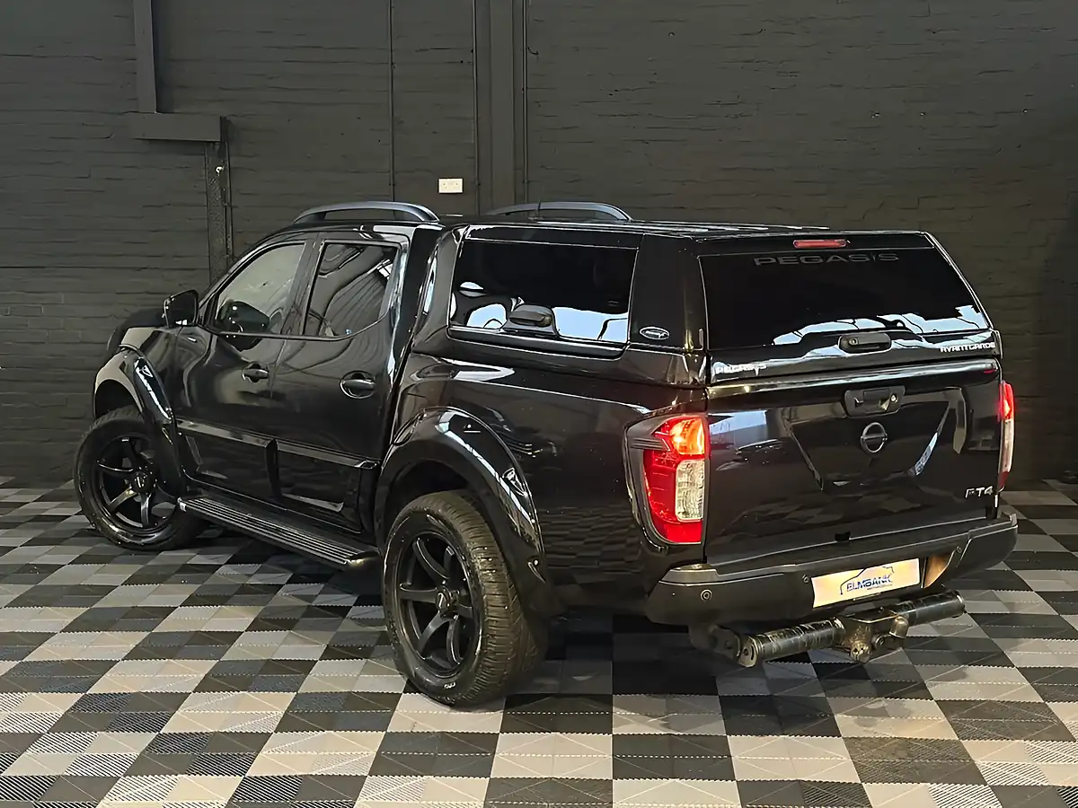 Used 2017 Nissan Navara Tekna Metallic Black - Interior and Exterior details 19
